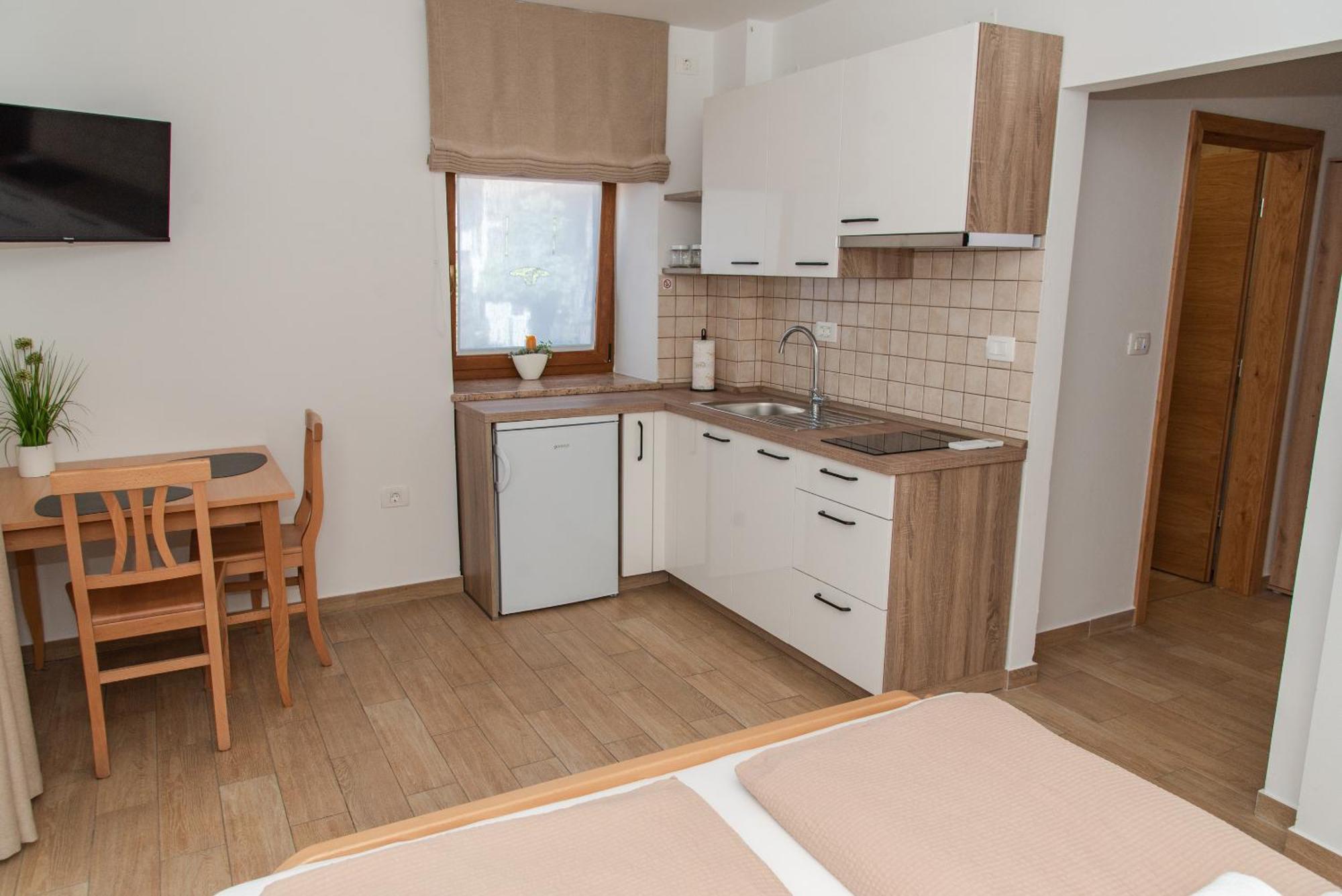Apartmaji Tinta Kanal Buitenkant foto